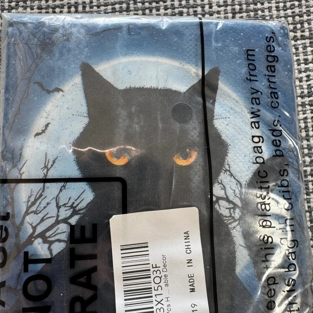 WovWeave 100 Pcs Halloween Black Cat Paper Napkins Spooky Party Decor KA10036